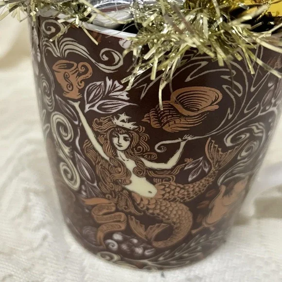 Vintage Starbucks Mermaid Mug With Christmas Tree Assemblage Display Gift - Picture 2 of 10